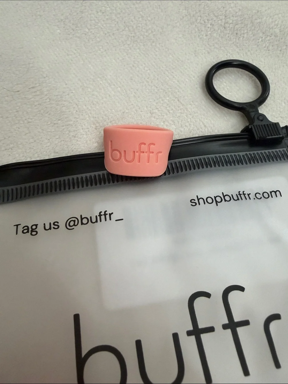 Buff silicone ring in coral pink